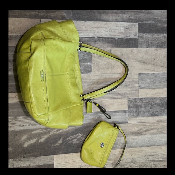 Coach Vibrant Yellow Tote Bag - Picture 1 of 5